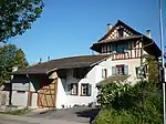 Hochstudhaus mit Tätschdach (linker Gebäudeteil), 1541 erbaut