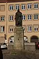 Denkmal mit neuem Sockel
