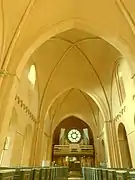 Hauptschiff, Orgel in Bau