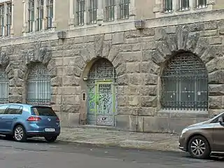 Eingang zur ehemaligen Justizvollzugsanstalt