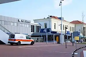 Eingangsbereich des Bahnhofs