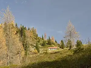 Alte Kellerjochhütte vom Weg zum Berggasthof Hecherhaus (1887 m)