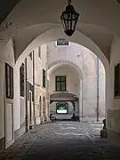 Altes Schloss, Burghof