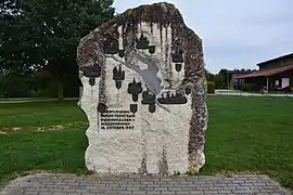Gedenkstein zur Einweihung des Freizeitparkes 1987