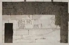 Im Mittelalter wurden die antiken Reliefs mit christlichen Heiligen übermalt. Auf dieser Darstellung nach Franz Christian Gau von 1822 sind noch die oberen Partien der Figuren zu sehen.