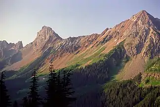 Der American Border Peak vom Gold Run Pass aus