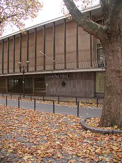 Ehemaliges Amerika-Haus, Baustil 1950er-Jahre (denkmalgeschützt), 2007