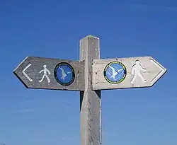 Markierung des Endpunktes des Anglesey Coastal Path