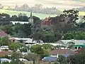 Blick auf die anglikanische und katholische Kirche vom Gundry Hill Lookout