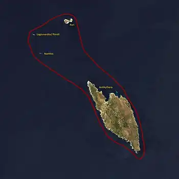 Das Schutzgebiet umgibt den gesamten Archipel und umfasst ca. 71,7 km²