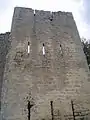Turm mit Bogenscharten