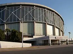 Das Arizona Veterans Memorial Coliseum in Phoenix