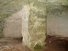 Mittelpfeiler in der zweitgrößten Grabkammer