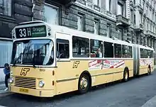 Bus der Kopenhagener Linie 33H(urtig) mit HT-Logo (Hovedstadsområdets Trafikselskab).