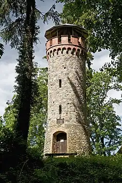 Eingangsseite des Aussichtsturms