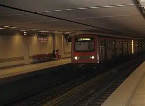 GIII der 2. Bauserie Einfahrt in der Station Larisis