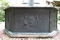 Bronzetafel hinten