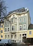 Mehrfamilienhaus