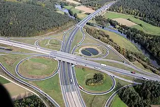Das Autobahnkreuz Oberpfälzer Wald (A 6/A 93) im nördlichen Landkreis Schwandorf (2021)