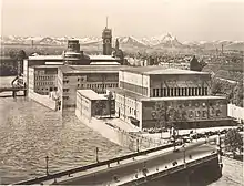 Kongressbau (vorne) des Deutschen Museums in München