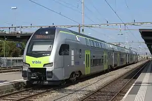 Vierteiliger Kiss als RABe 515 009 MUTZ der BLS in Thun