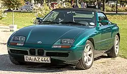 BMW Z1 mit geschlossenen Türen (urgrün)