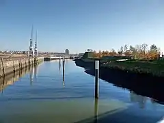 Uferzone am Baakenhafen