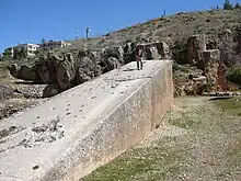 Stein der schwangeren Frau (≈1.000&nbsp;t)