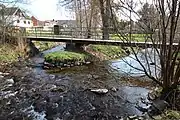 Zufluss des Dombach (links) in den Emsbach in Erbach