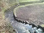 Wassertreppe nach Abschlag des parallel zur B&nbsp;85 verlaufenden Kleine-Wipper-Arms in Bad Frankenhausen