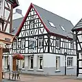 Wohn- und Geschäftshaus