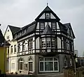 Wohn- und Geschäftshaus