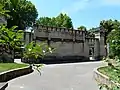 Haupteingang des Cimetière parisien de Bagneux an der 45, avenue Marx-Dormoy