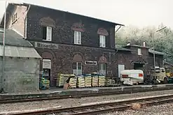 Rückseite mit Bahnsteig November 2004