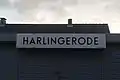 Bahnhofsschild der Emaillierwerke Hannover KG, einst am Bahnhof Harlingerode genutzt