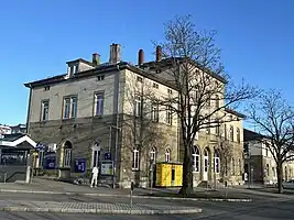 Empfangsgebäude