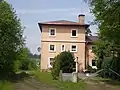 Die Bahnmeisterei mit Wasserturm in Kirchenlamitz Ost