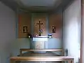 Innenraum mit Altar der Kapelle