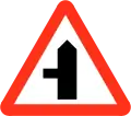 Einmündung einer Straße ohne Vorrang (links)