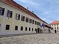 Vorderansicht des Banuspalais
