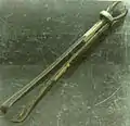 Pinzette aus Bronze