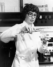 Barbara Askins, 1977