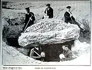 Ausgrabung des Dolmen 1913