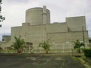 Hauptgebäude des Kernkraftwerks
