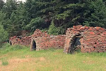 Alte Kohlenmeiler in Bayhorse