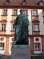 Denkmal für Maximilian II. im Ehrenhof