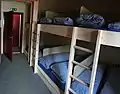 Ein Schlafraum in der Muttseehütte.