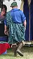 Moderner Belted Plaid Rückansicht