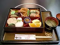 Bentō mit Miso-Suppe vom Hanabishi-Ryōtei – 花菱料亭, Kōya-san