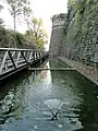 Festungsmauer auf dem Hügel San Vigilio
